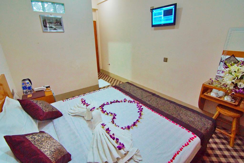 Hotel Victory Point Мандалай Номер фото